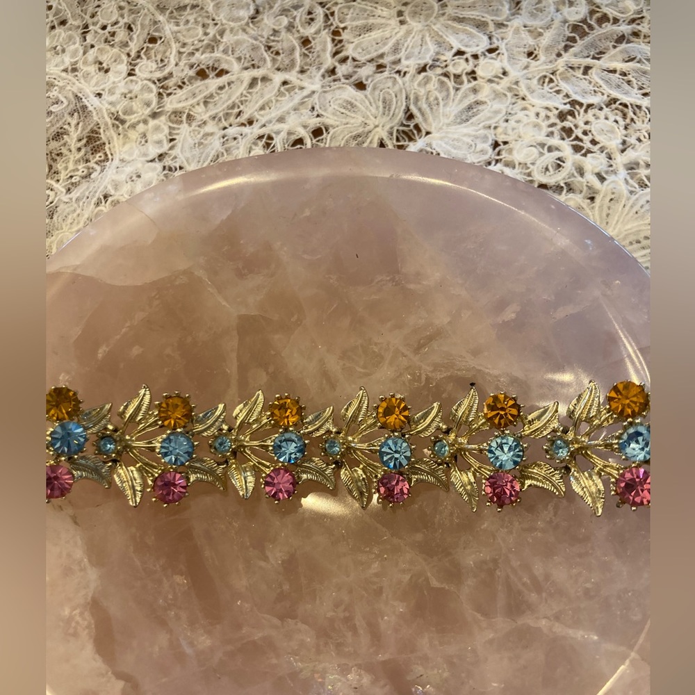 Vintage Pastel Rhinestone Gold-tone Bracelet 8” PINK BLUE YELLOW GORGEOUS - Picture 8 of 13